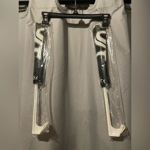 Chicago White Sox car window tailgate flags. Set of Two! NWT